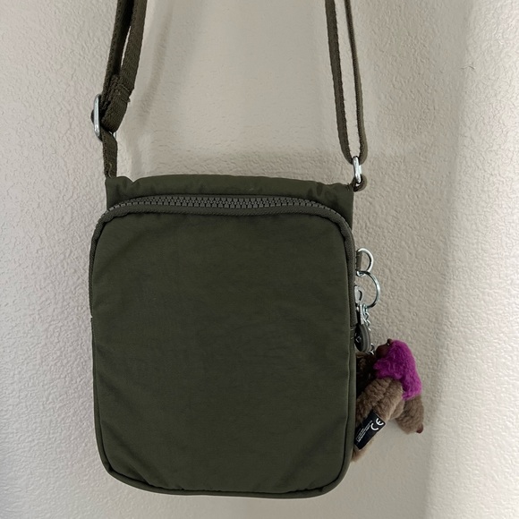 Kipling crossbody bag, LIKE NEW!!! Same or next day shipping - Picture 4 of 5